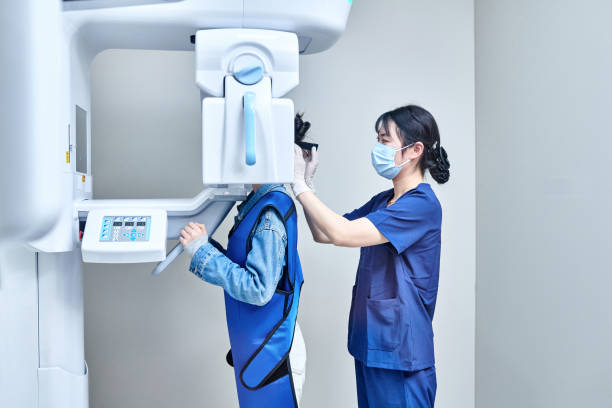 Best Cracked Tooth Emergency Dentist  in Ravenna, MI